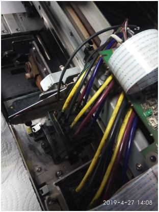 Замена печатной головы на принтере Roland XF640
