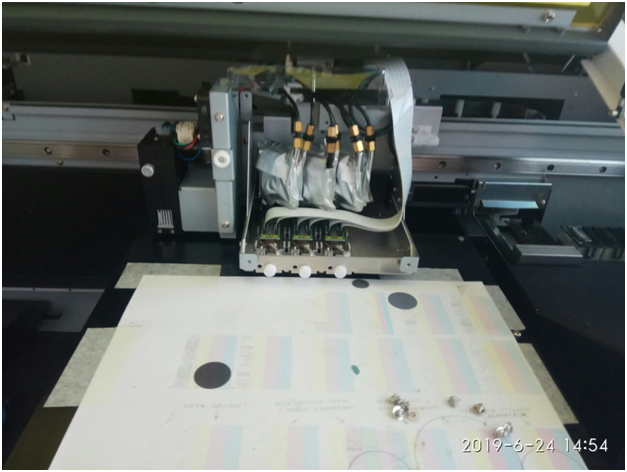 Замена печатной головы на принтере Roland Lef 12