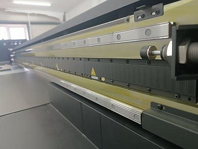 Плашетный уф принтер UNIVERSAL UV-3220 RICOH GEN5/KM 1024i series